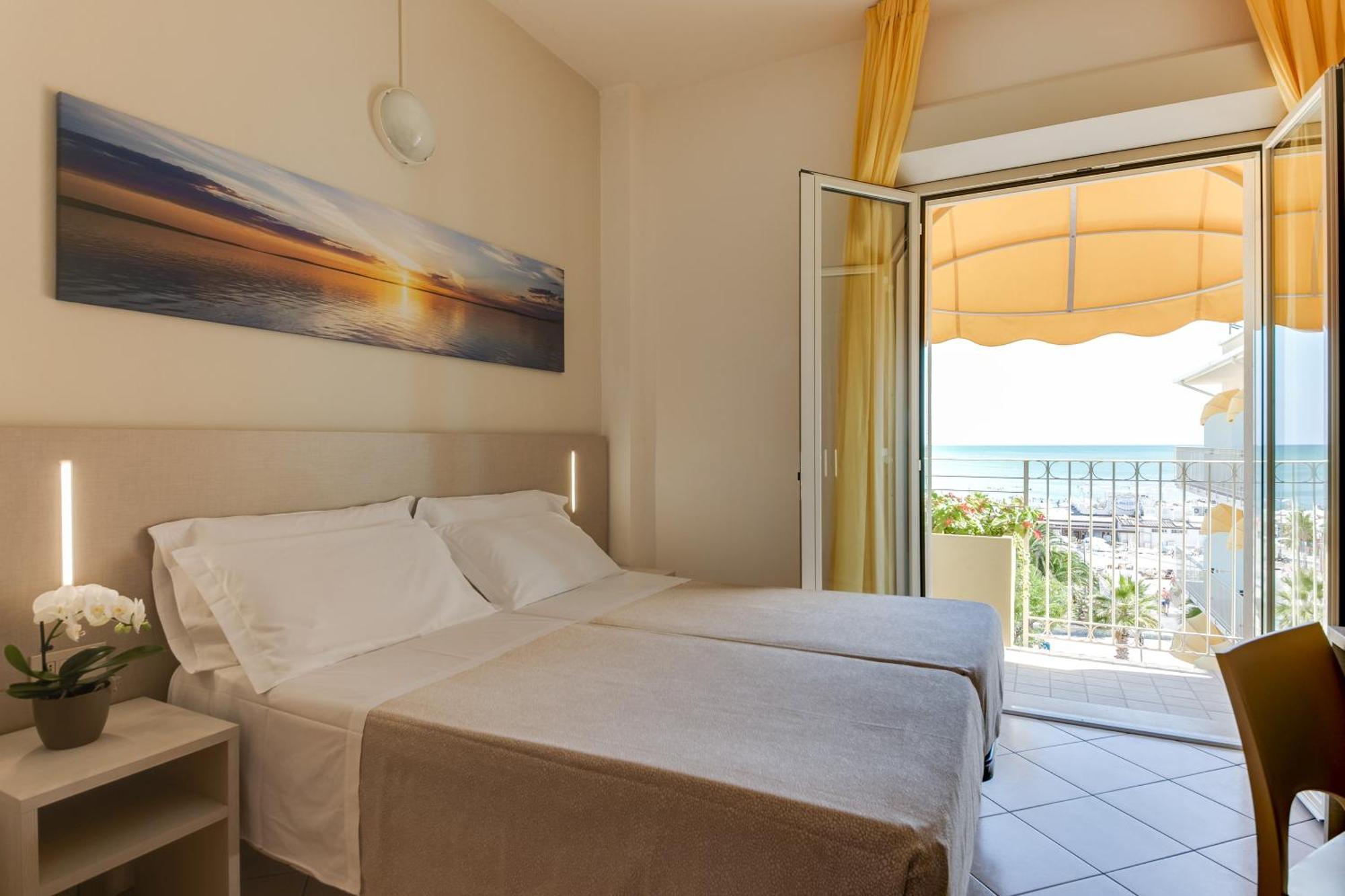 Savoia Hotel Misano Adriatico Exterior foto